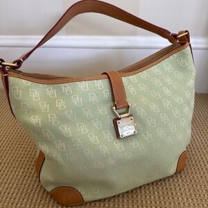 Dooney & Bourke bag
